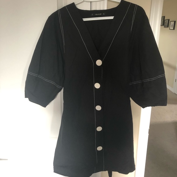 Zara black dress, buttoned size large. Never worn - Picture 2 of 2